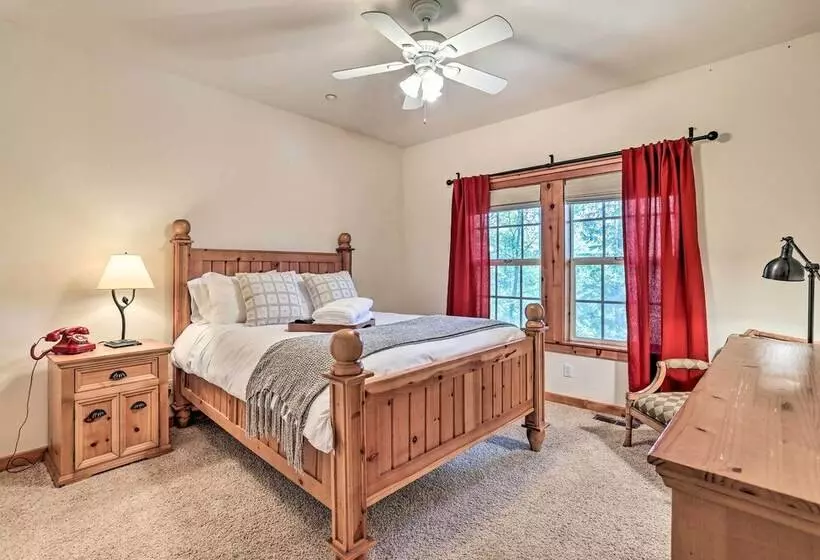 Spacious Lake Arrowhead Home W/ Putting Green