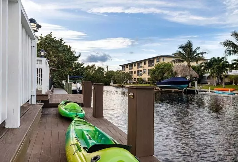 Fort Lauderdale 4bd Villa Waterfront Dock Pool