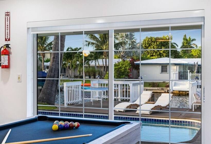 Fort Lauderdale 4bd Villa Waterfront Dock Pool