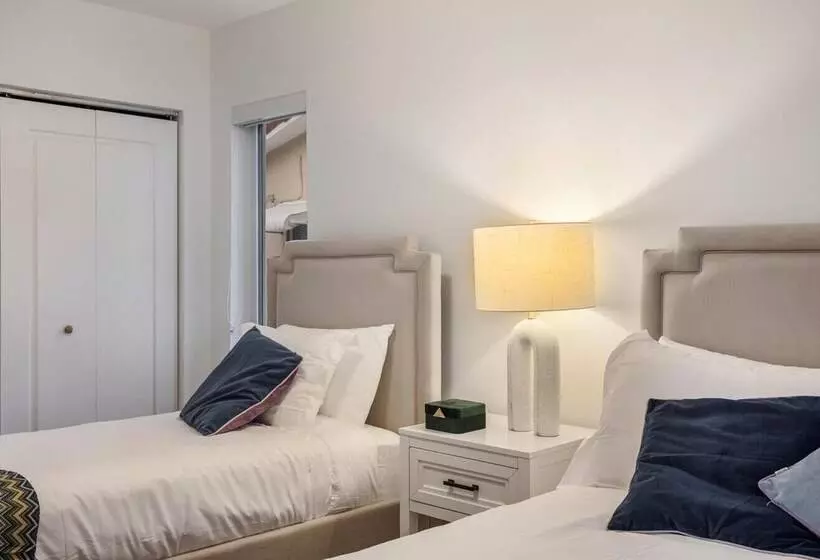 Fort Lauderdale 4bd Villa Waterfront Dock Pool