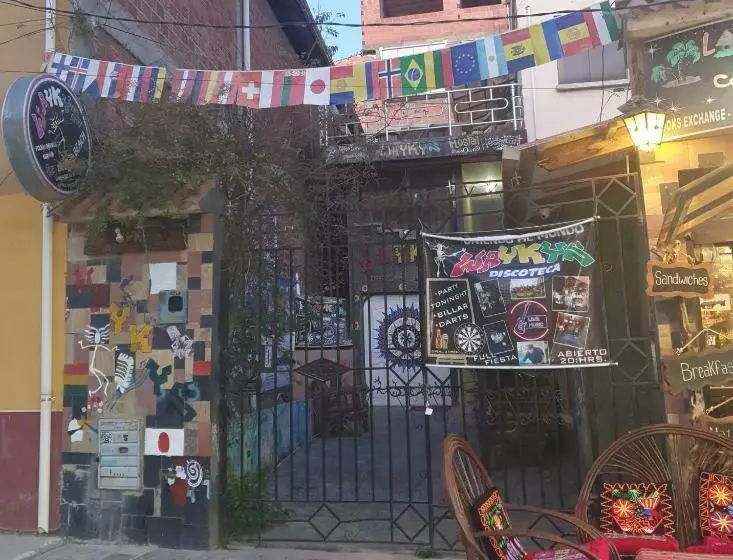 هاستل Wayky S Club And Hostal