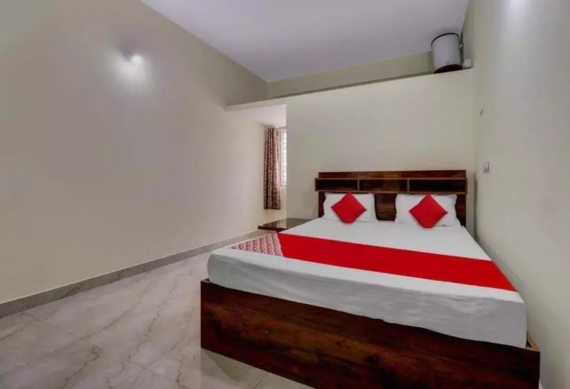 ホテル Collection O Preethi Boarding & Lodging