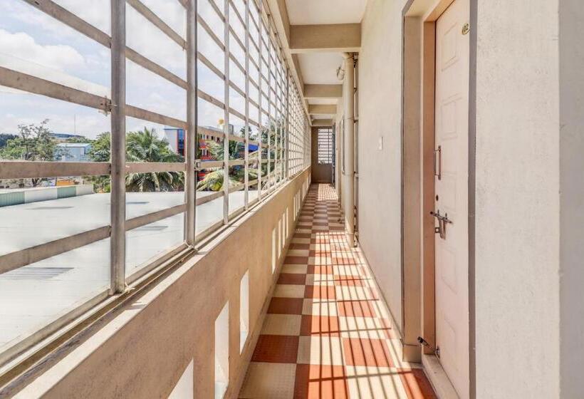 Hotel Collection O Preethi Boarding & Lodging