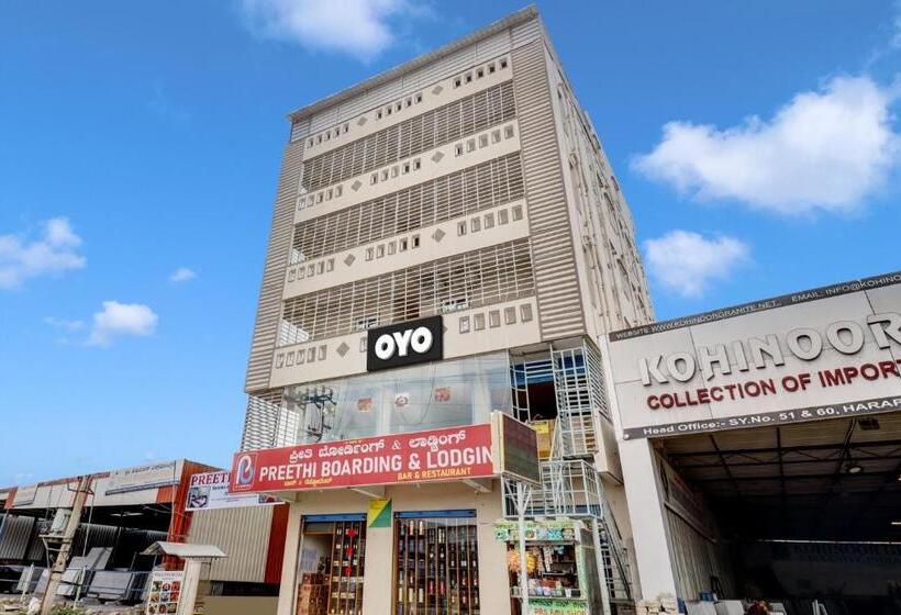 Hotel Collection O Preethi Boarding & Lodging