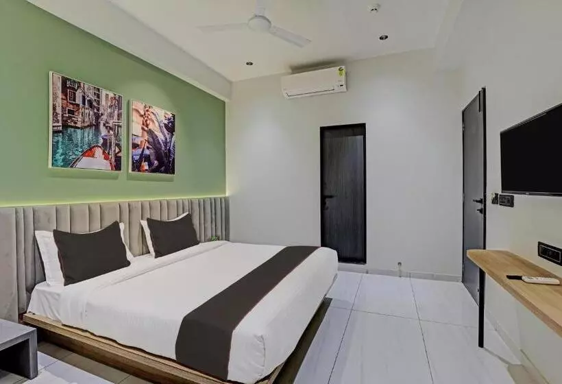 Hotelli Lee Platinum