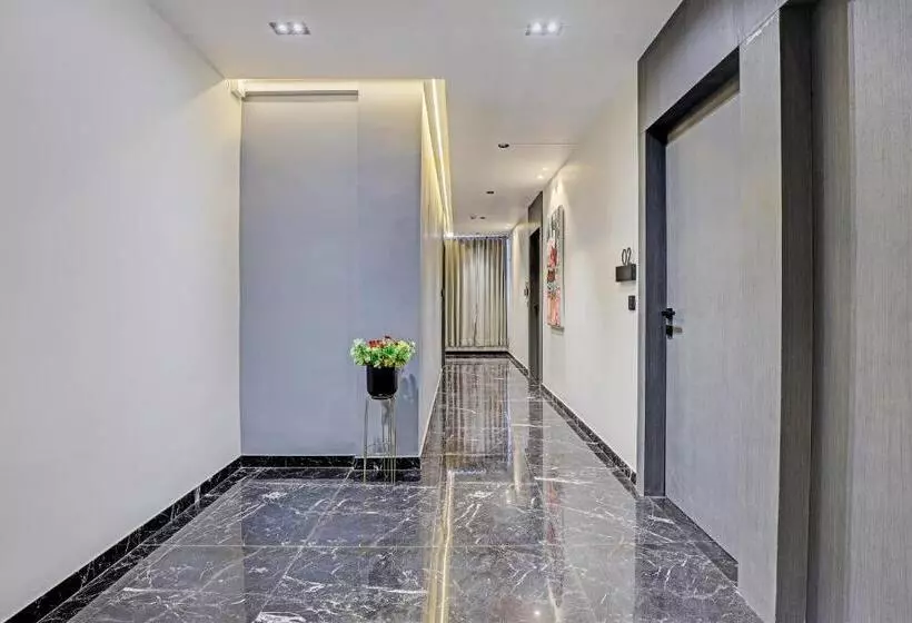 Hotelli Lee Platinum