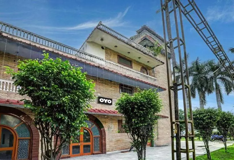 ホテル Oyo Flagship Veer Guest House