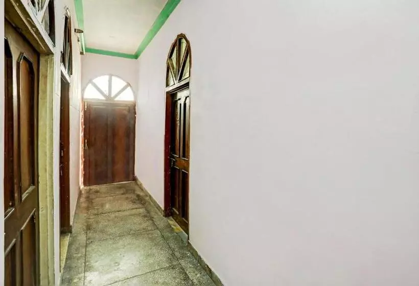 ホテル Oyo Flagship Veer Guest House