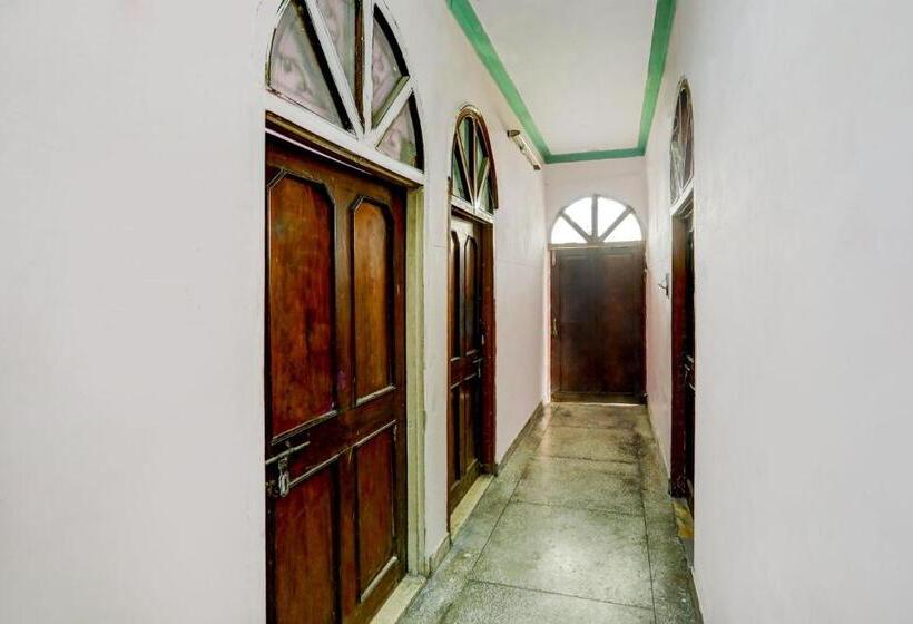 ホテル Oyo Flagship Veer Guest House