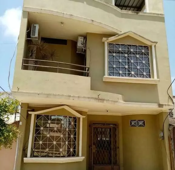 پانسیون Espacio Familiar Poma