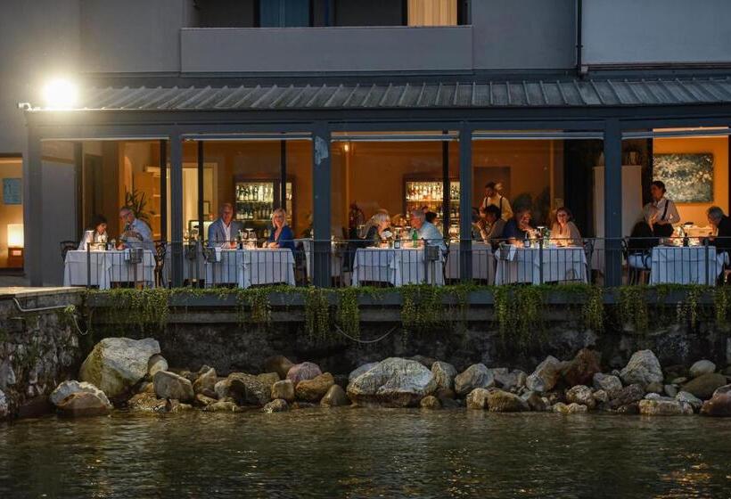 Bella Hotel & Restaurant With Private Dock For Mooring Boats