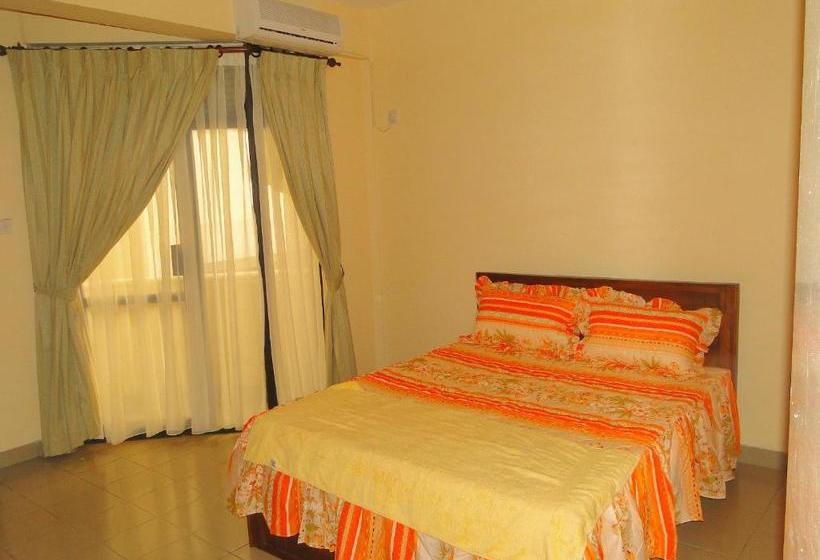 Brama Station Court {apartment}