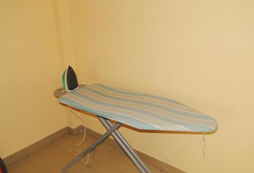 Brama Station Court {apartment}