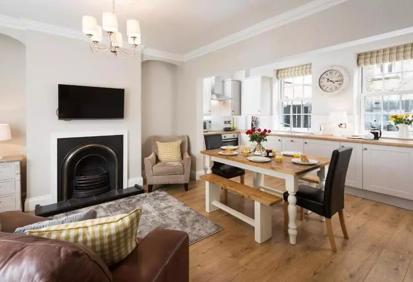 Cintra House