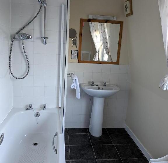 فندق فئة نجمة واحدة Bennachie Lodge Hotel In Kemnay