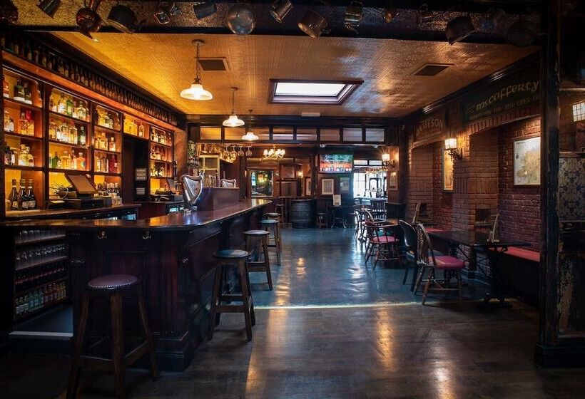 Хостел Mccafferty S Guesthouse Ilford