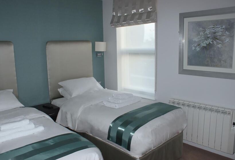 Хостел Mccafferty S Guesthouse Ilford