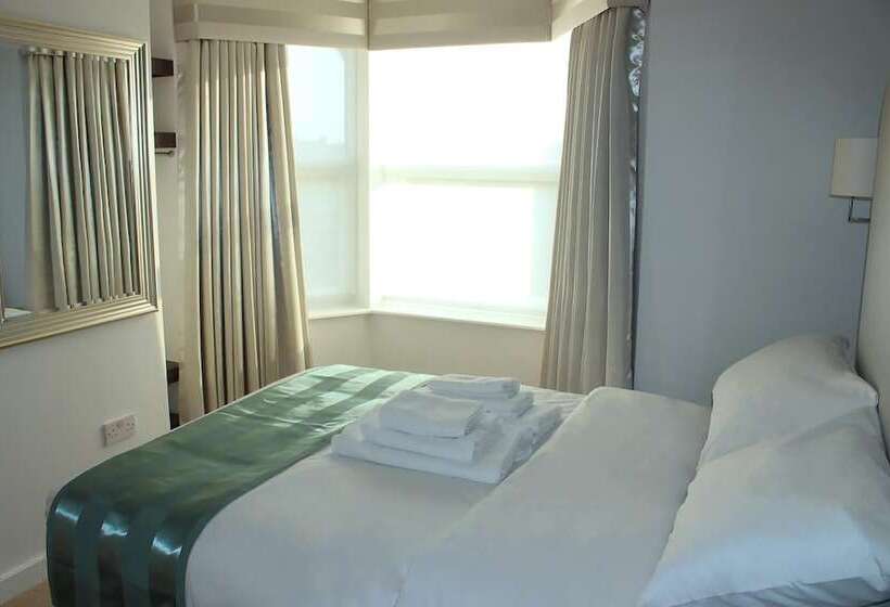 Хостел Mccafferty S Guesthouse Ilford