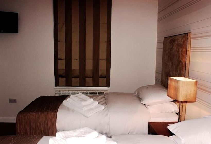 Хостел Mccafferty S Guesthouse Ilford