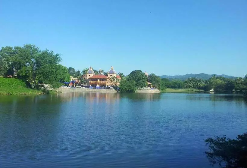 هتل Canadian Resort Vallarta