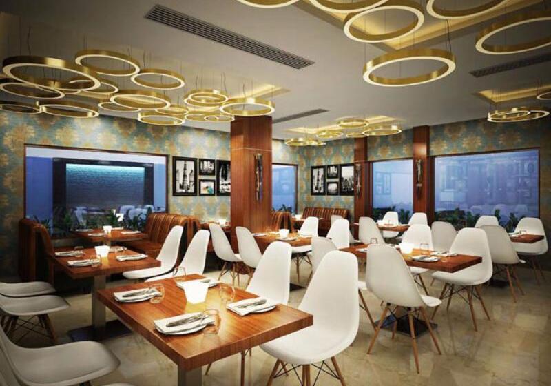 ホテル Connaught Royale