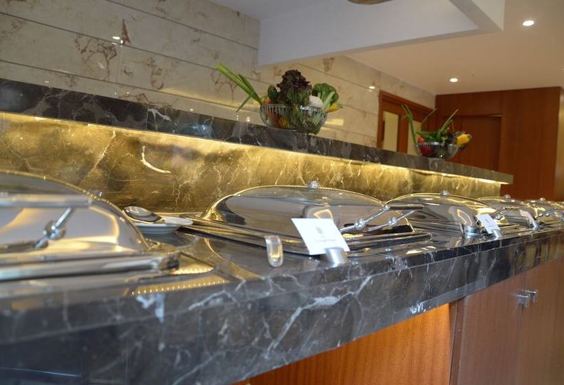 ホテル Connaught Royale