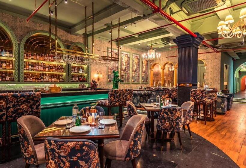 ホテル Connaught Royale