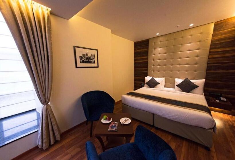 ホテル Connaught Royale