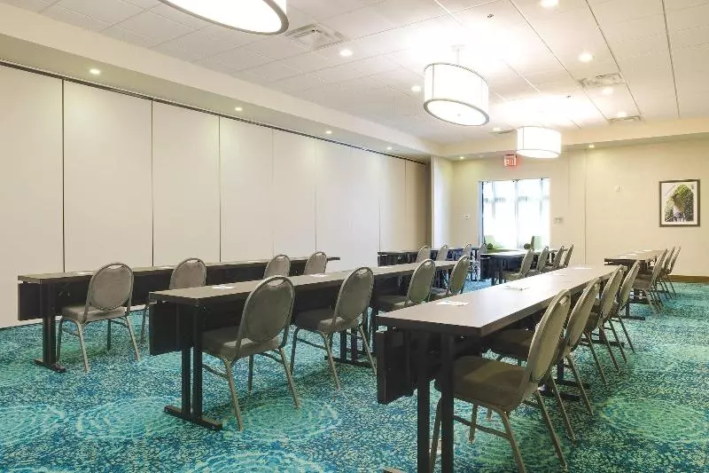 ホテル Fairfield Inn & Suites By Marriott Savannah Downtown Historic District