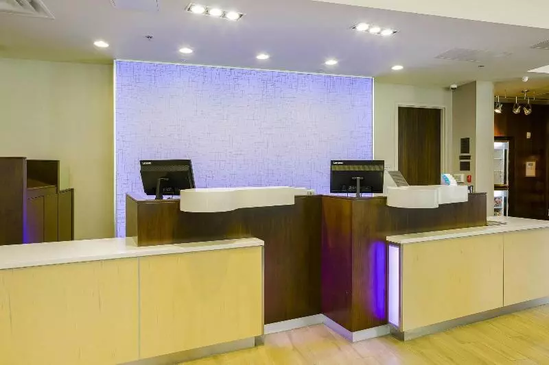 ホテル Fairfield Inn & Suites By Marriott Savannah Downtown Historic District