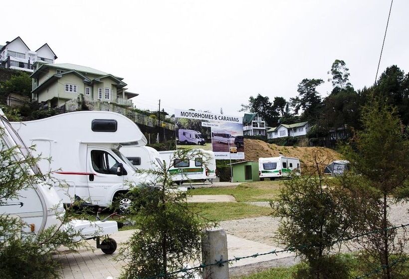 בית מלון כפרי Go Outdoors Motor Home   Caravan Park