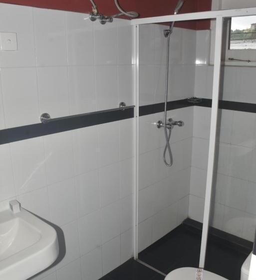 בית מלון כפרי Gregorys Bungalow