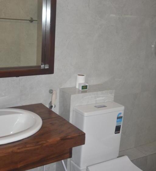 בית מלון כפרי Gregorys Bungalow