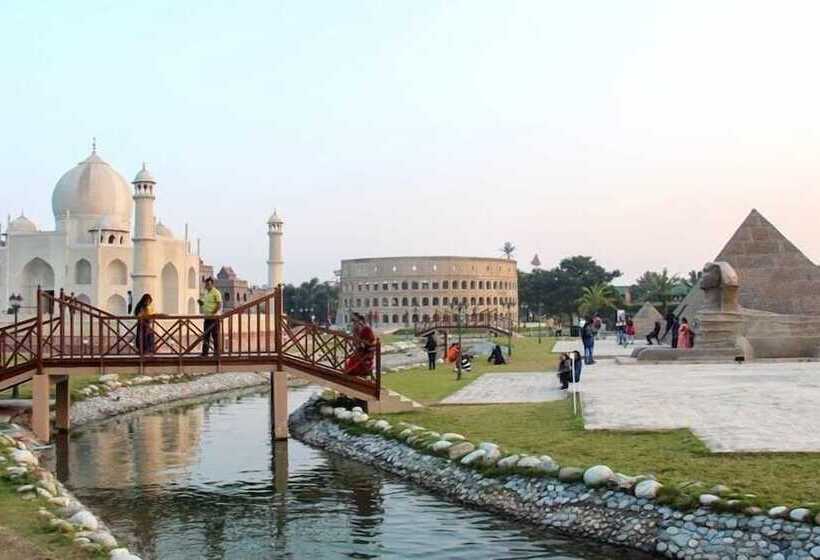 Отель Holiday Inn Kolkata Airport, An Ihg