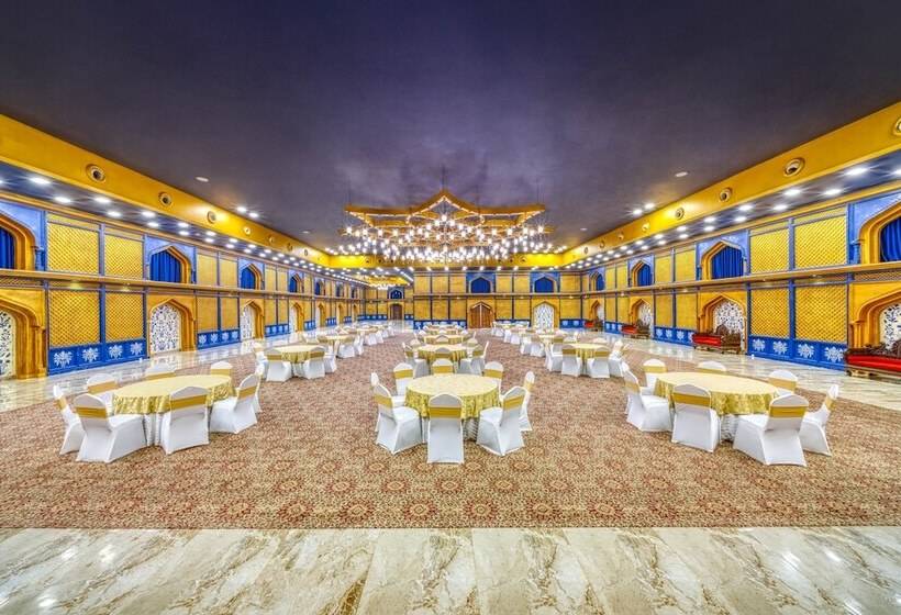 Отель Holiday Inn Kolkata Airport, An Ihg