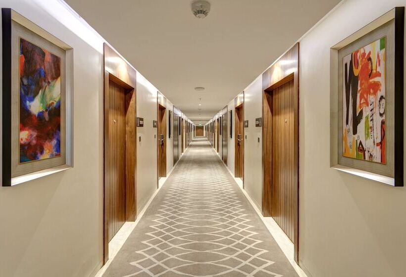 Отель Holiday Inn Kolkata Airport, An Ihg