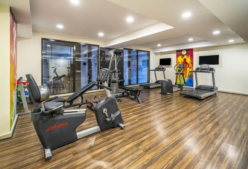 Отель Holiday Inn Kolkata Airport, An Ihg