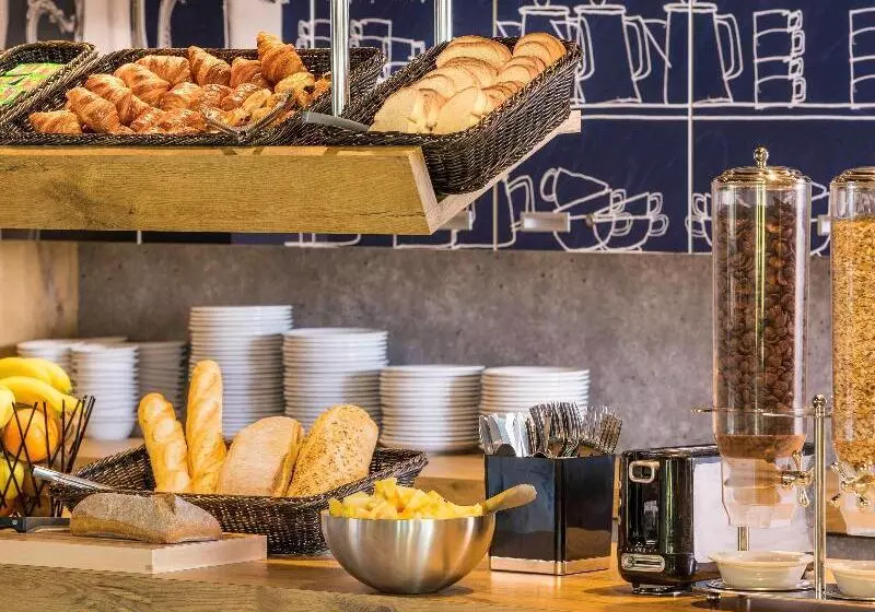 ホテル Ibis Budget Saint Quentin Yvelines   Vélodrome