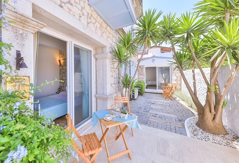 Szálloda Lale Lodge