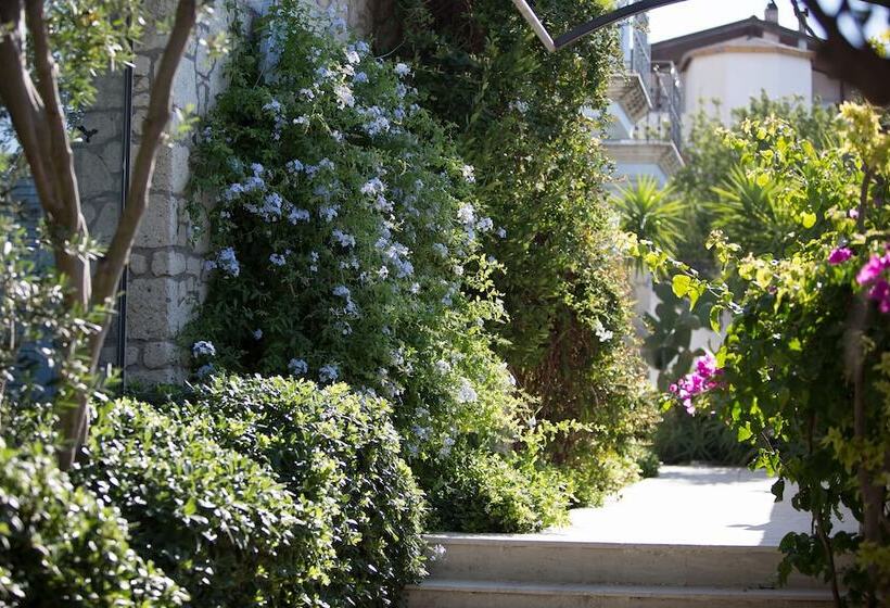 Szálloda Lale Lodge