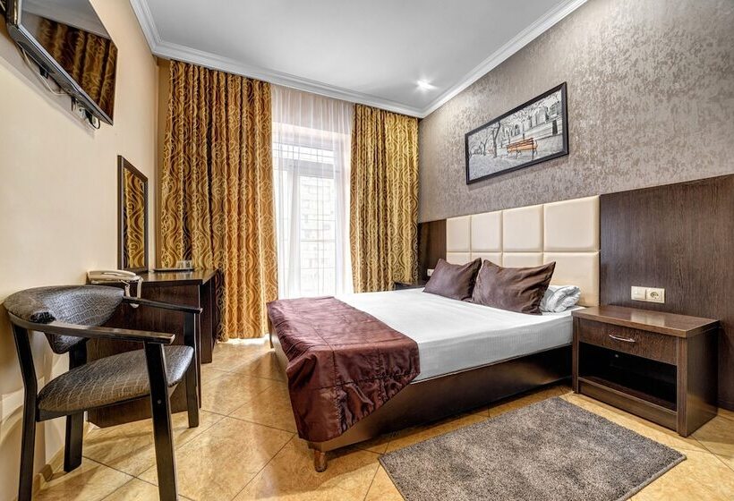 هتل Marton Rokossovskogo