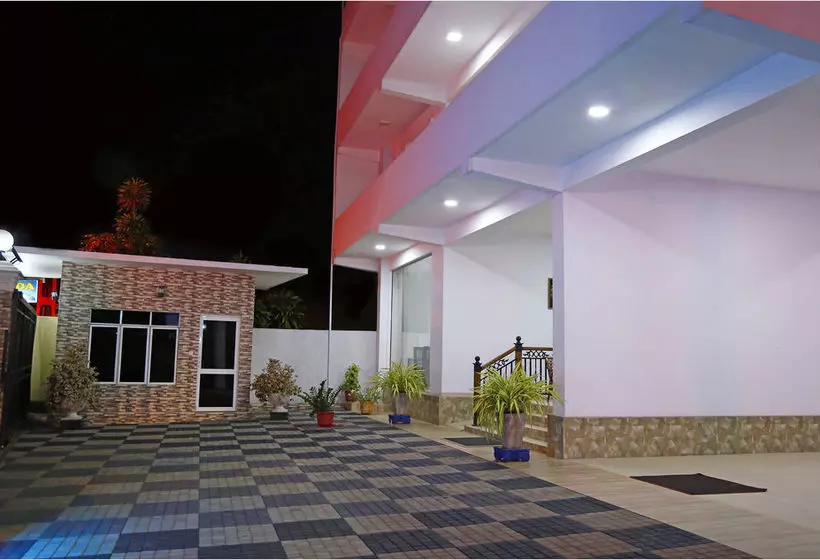Hotelli Ronaka Airport Transit