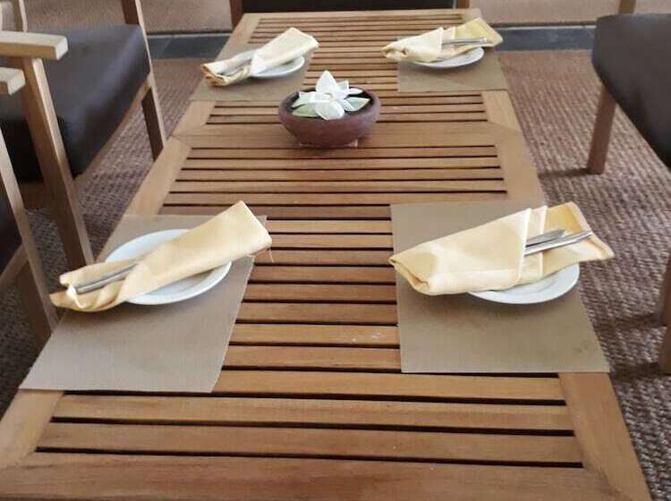 호텔 Traveller S Home