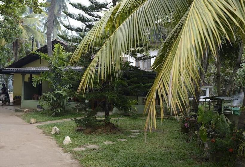 호텔 Traveller S Home