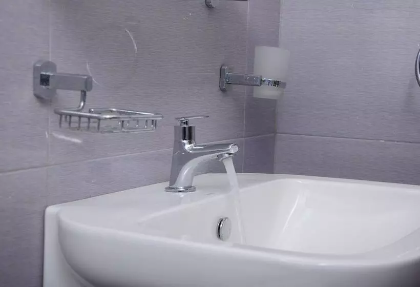 Hotelli Traveller S Home