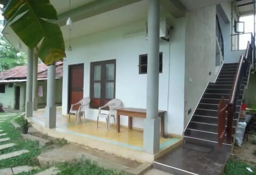 Hotelli Traveller S Home