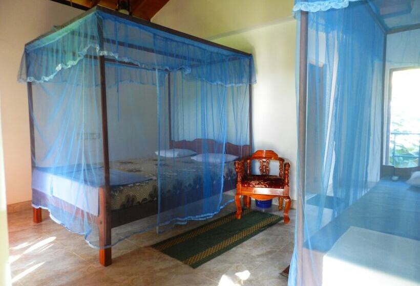 호텔 Traveller S Home