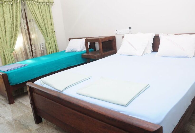 호텔 Traveller S Home