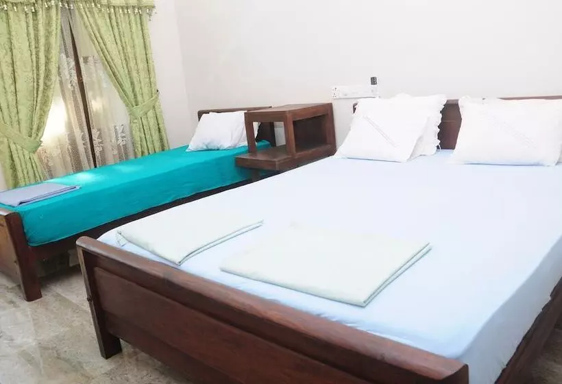 Hotelli Traveller S Home