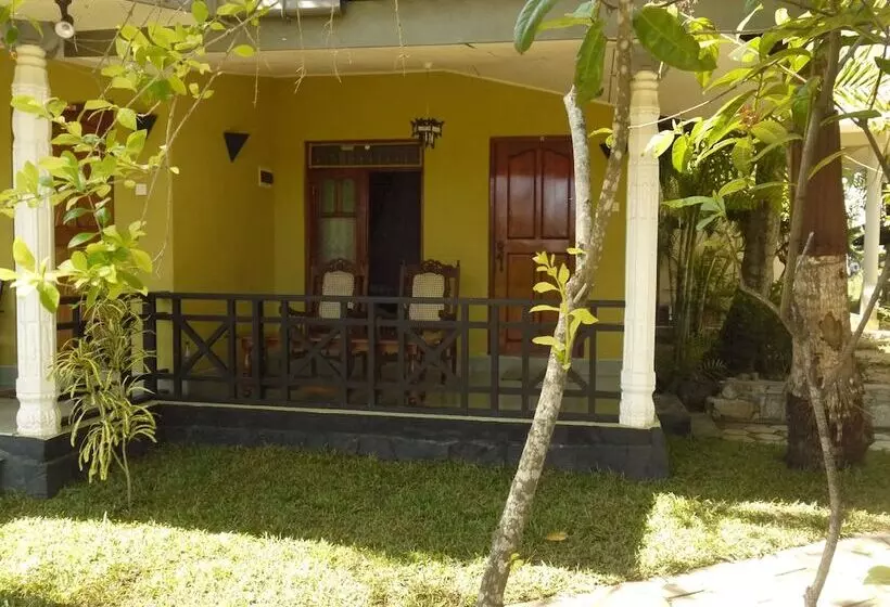 Hotelli Traveller S Home